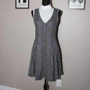 Black Halo Womens Sweater Sleeveless Tank Skater Style Sweater Dress Size Med